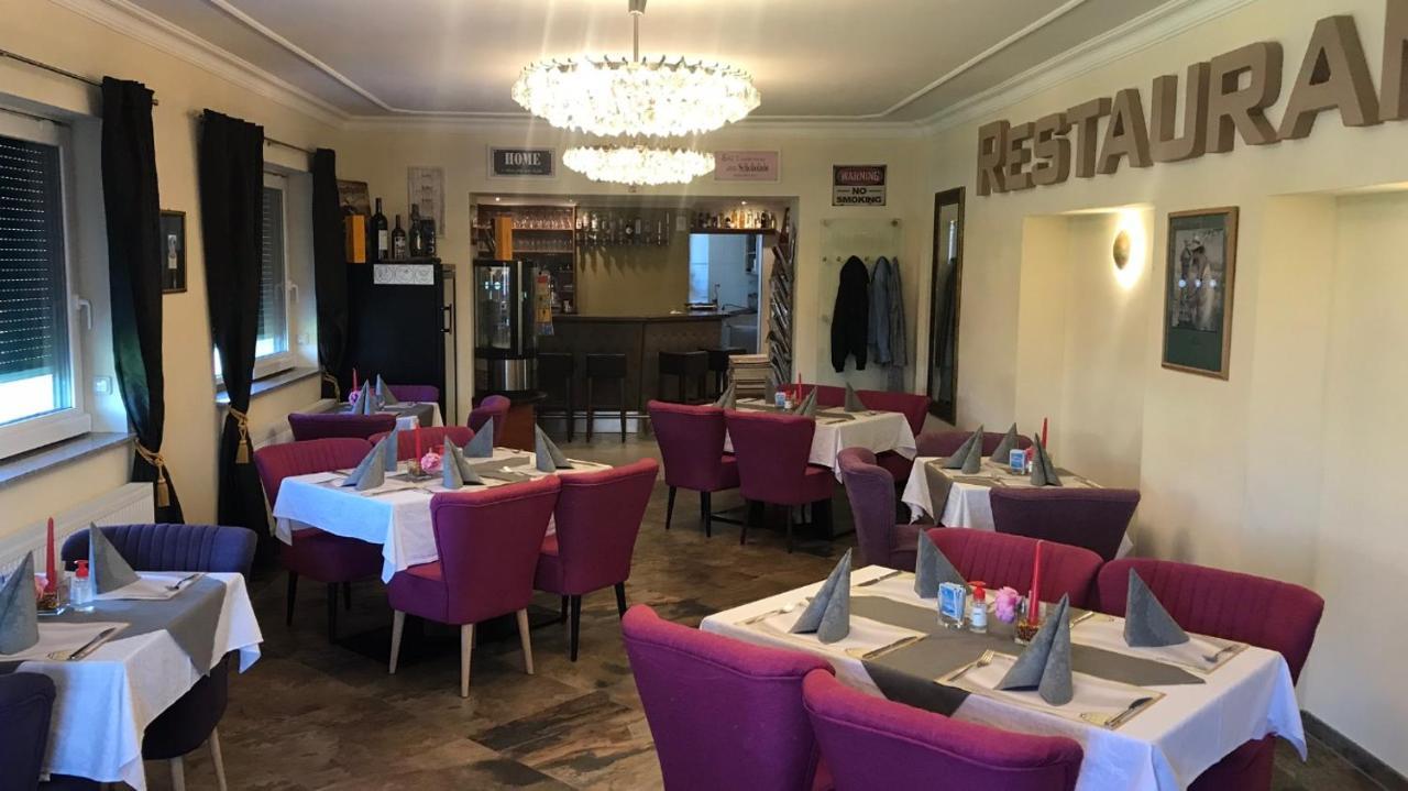 Hotel Restaurant Hesch Gabersdorf Buitenkant foto