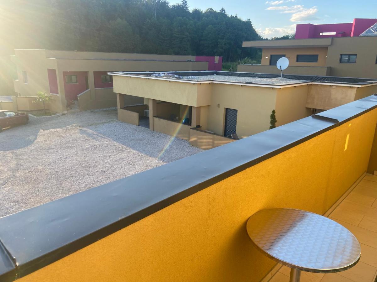Hotel Restaurant Hesch Gabersdorf Buitenkant foto