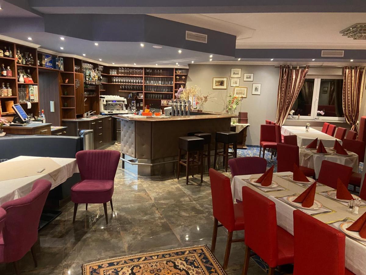 Hotel Restaurant Hesch Gabersdorf Buitenkant foto