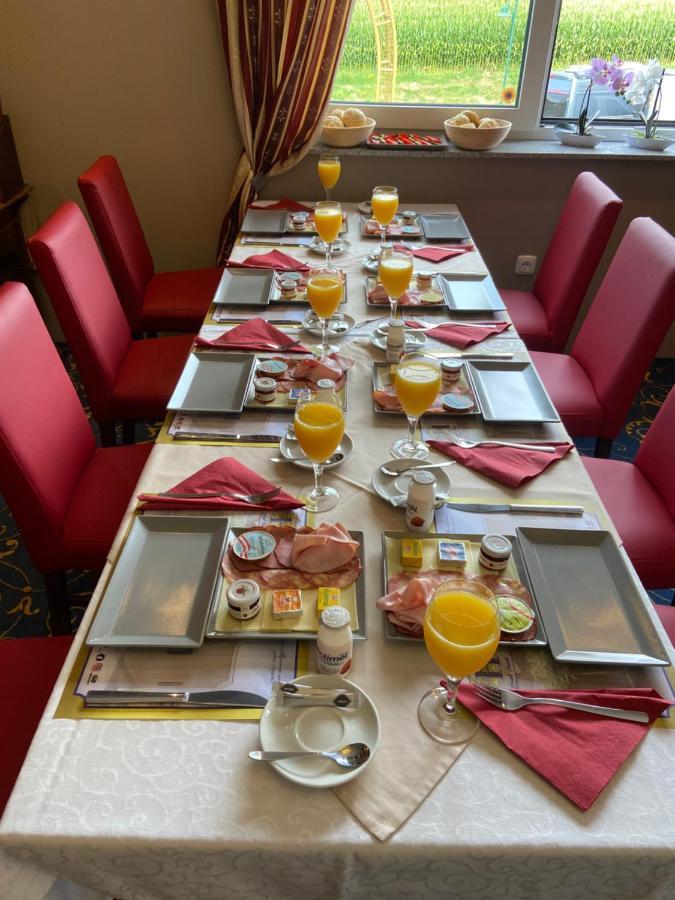 Hotel Restaurant Hesch Gabersdorf Buitenkant foto